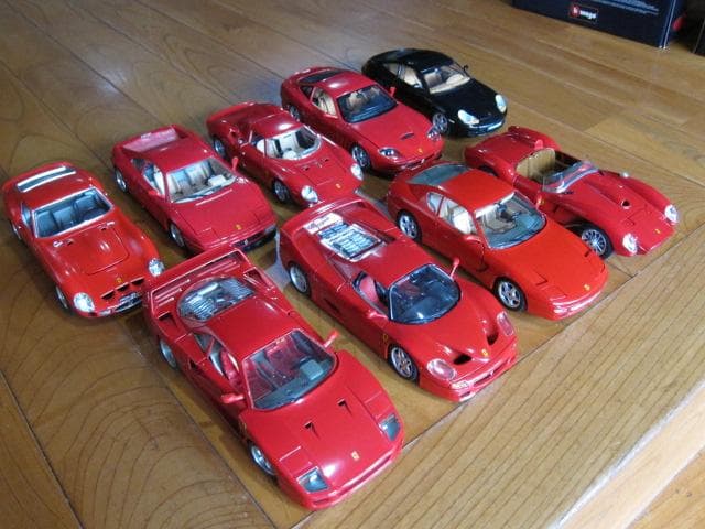 【美品】Bburago ダイキャストカー 1/18 フェラーリ8台 ポルシェ1台