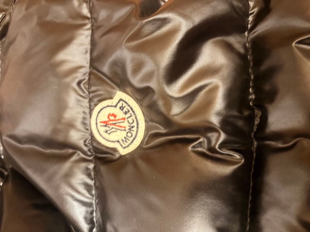 モンクレール　TIB　ティブ　ダウンベスト　ロゴワッペン　1