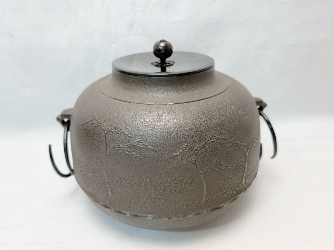 ほぼ未使用 茶道具 黒真塗 紅鉢型 野々田商店製電熱器 釜師浄義作 松地紋真形釜