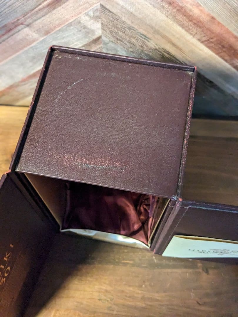 サントリーウイスキー響30年　空瓶