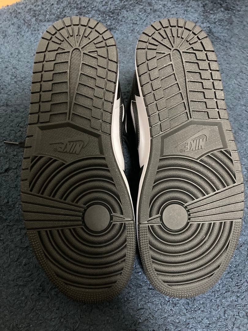 Air Jordan 1 MID ブラック/ホワイト