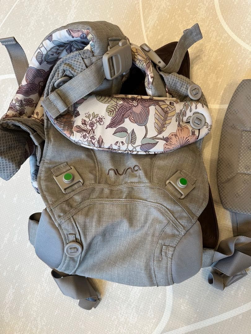 nuna 抱っこひも(紐)・カドルクリック/グレー花柄