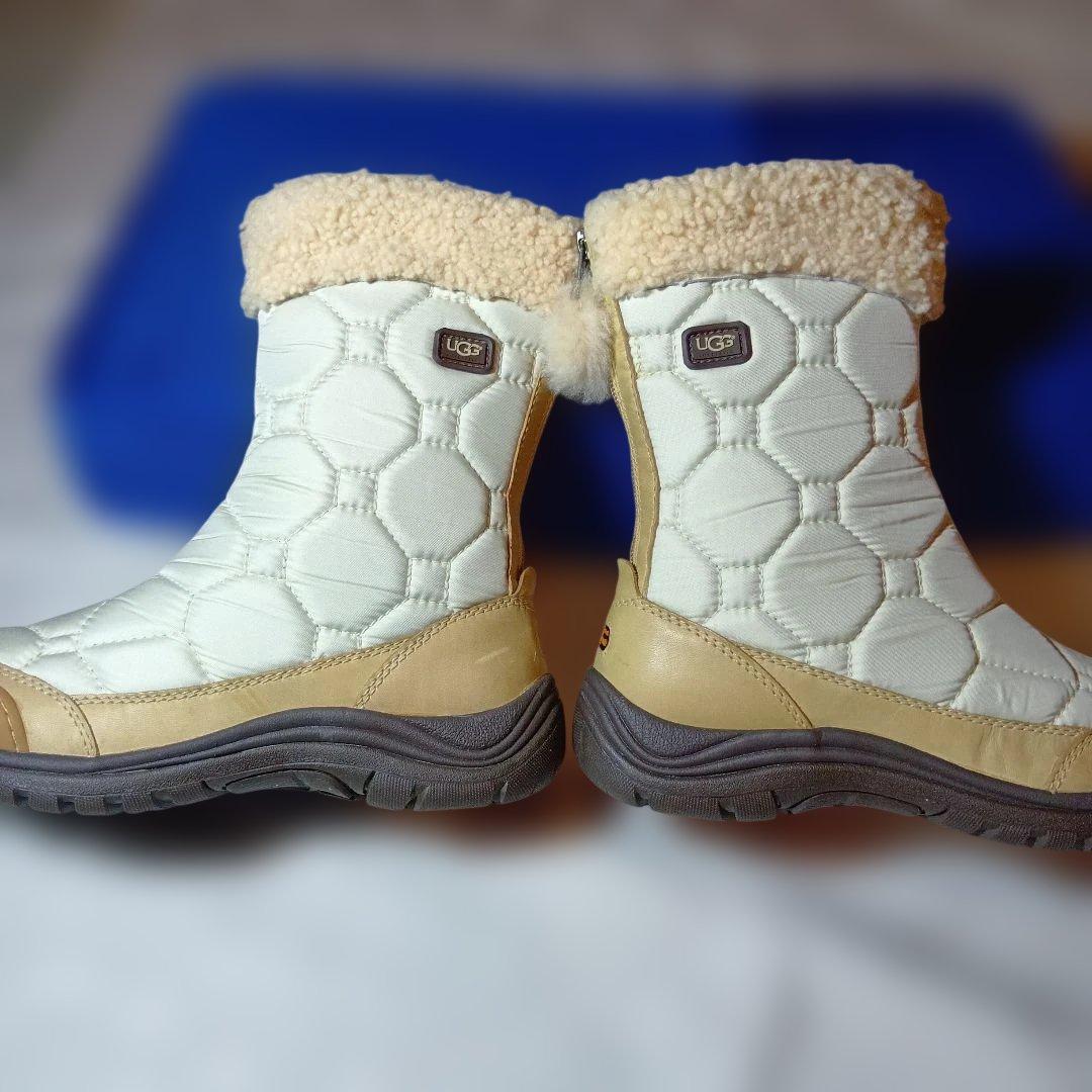 UGG ファー付きシープスキン　ウインターブーツ