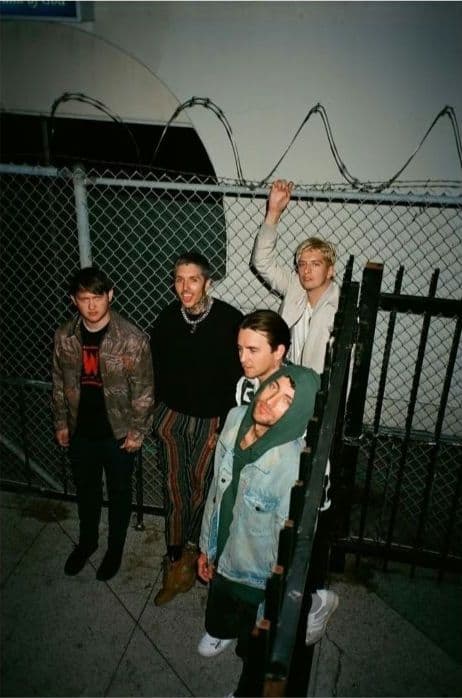 Oli本人着用 DROPDEAD BMTH BABYL サマーソニック