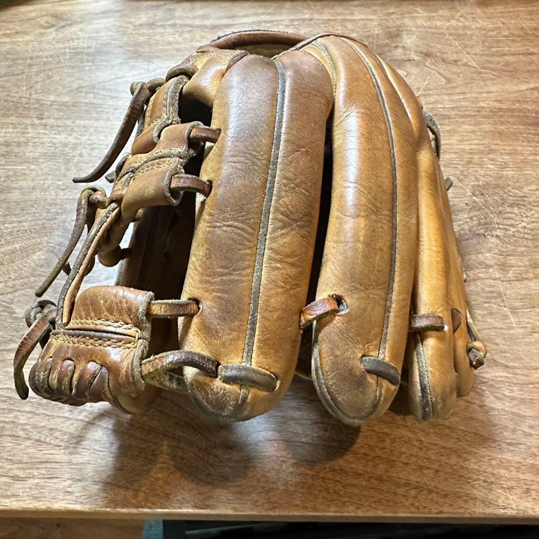 ドナイナ　硬式内野グローブ　山田哲人モデル