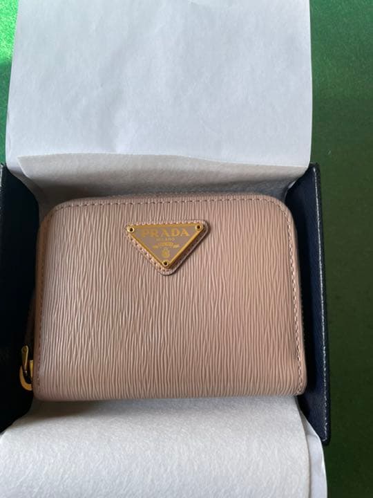 PRADA プラダ  ケース