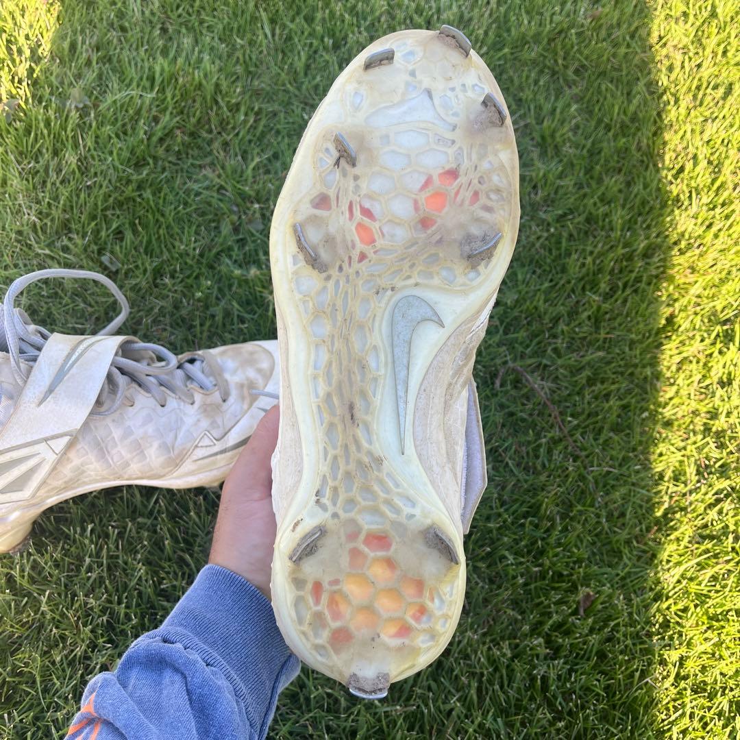 ちゅんちゅん ナイキ　野球スパイク　トラウト6