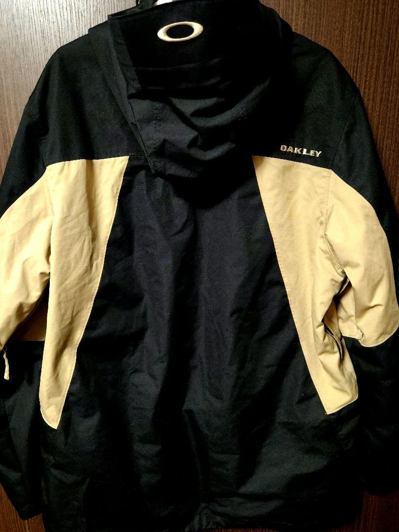 定価2万5000万円 OAKLEY オークリー スノーボード ウェア スキー