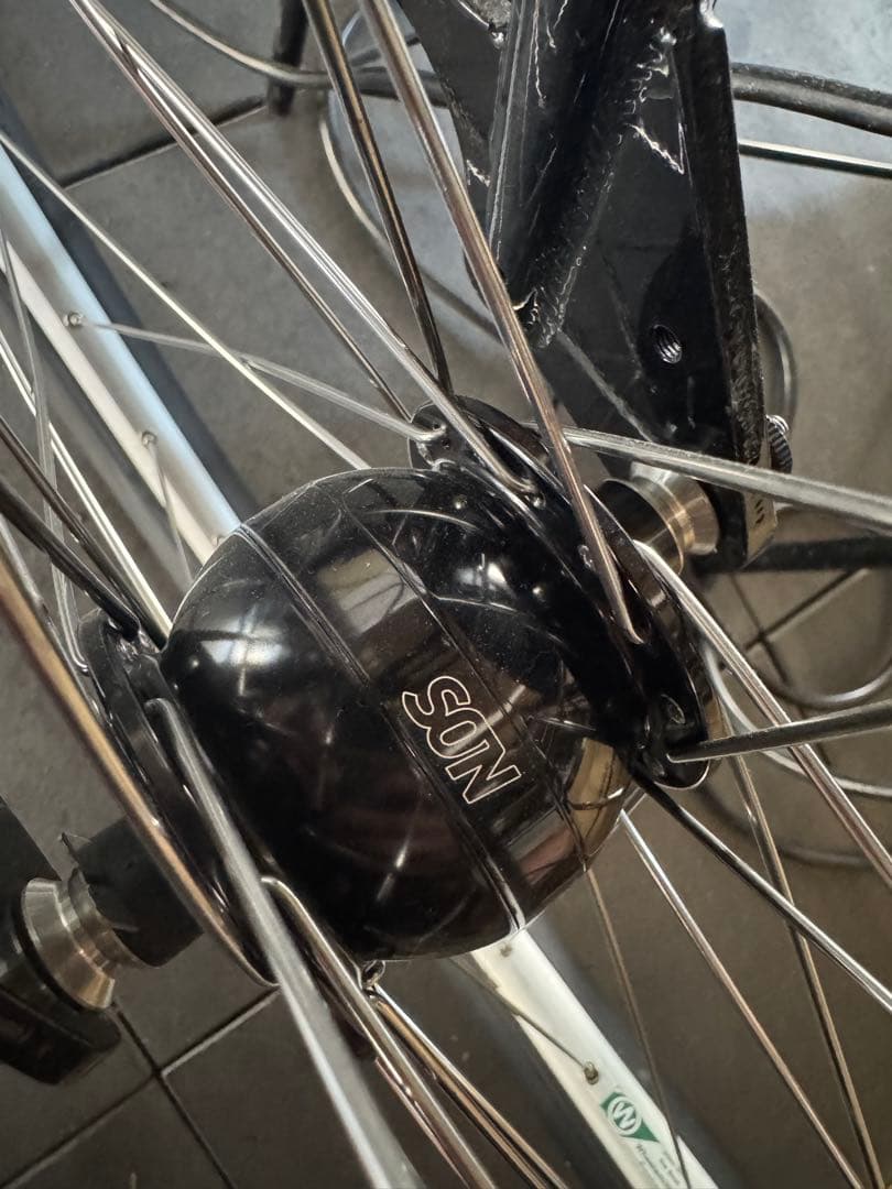 SON Nabendynamo 【delux】 32H