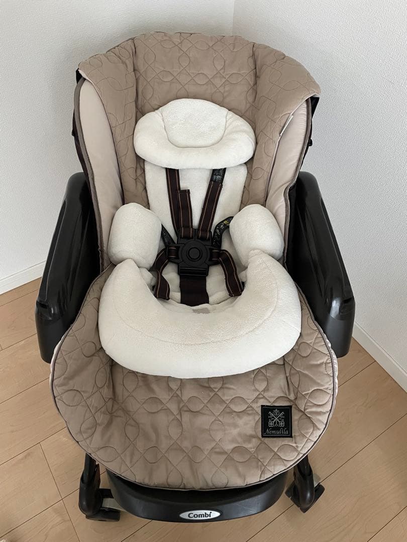 Combi コンビ ネムリラ オートスイング　ダッコプラス