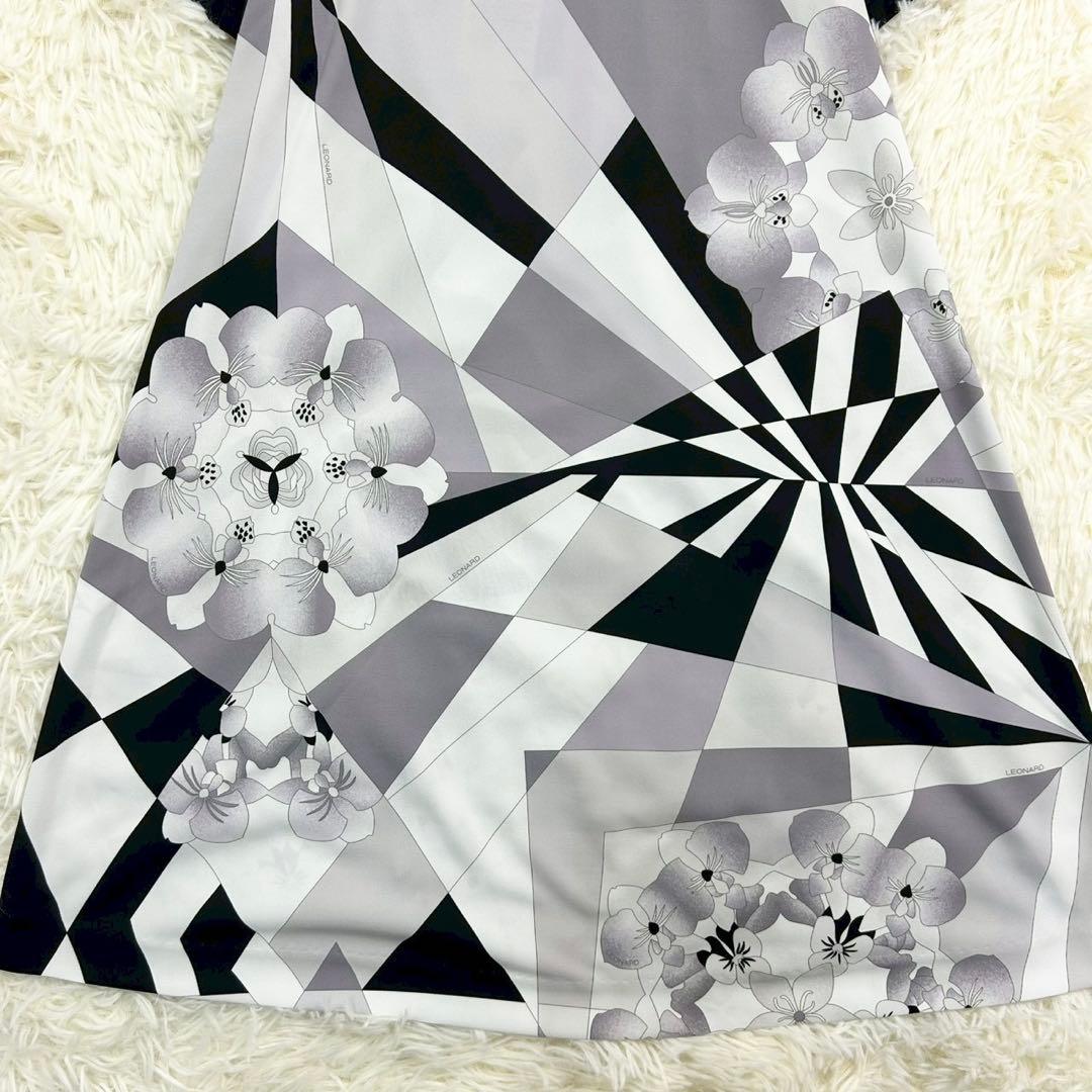 良品　レオナールスポーツ　ワンピース　花柄　ジオメトリック　ブラック系　38