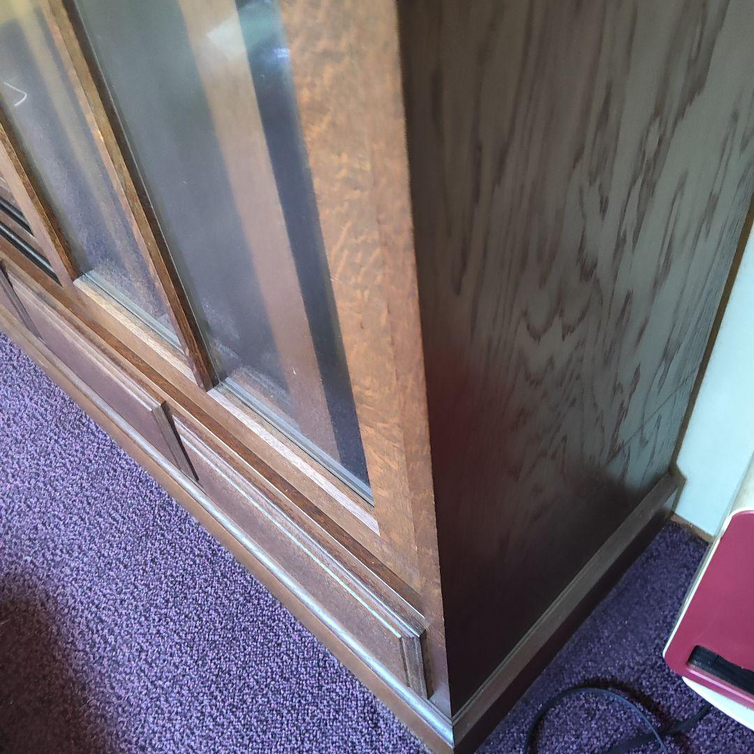 木製ブラウン良品本棚 ガラス扉、引き出し3つ付き中古