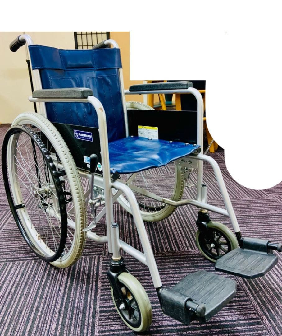 病院・施設で定番のスチール製車いす KR801Nソリッド[高床]