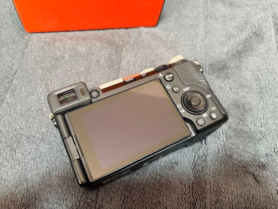 SONY α7CII シルバー+Sonar FE55mmF1.8ZA