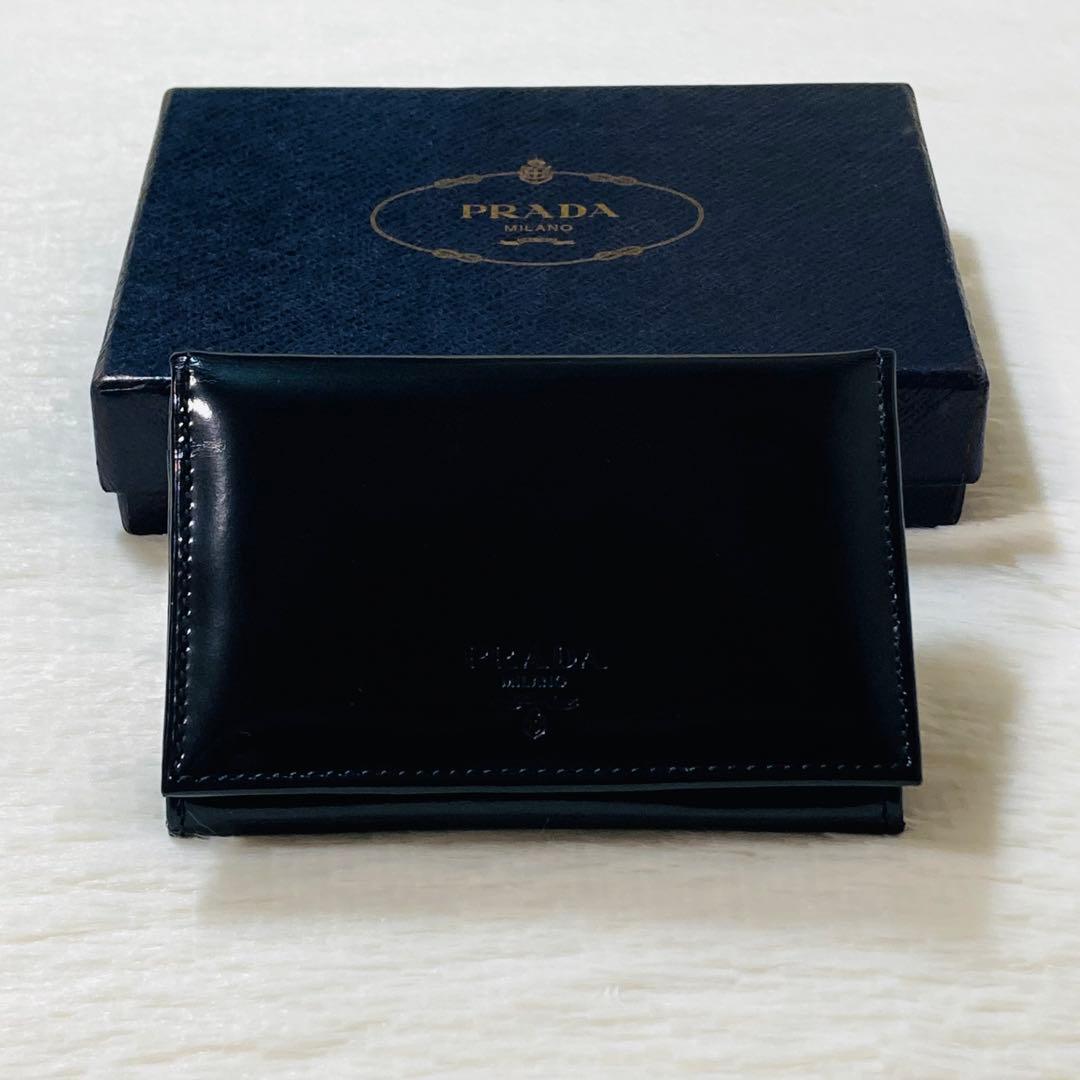 美品　名刺入れ　PRADA プラダ　カードケース　小物入れ　早い者勝ち　パテント