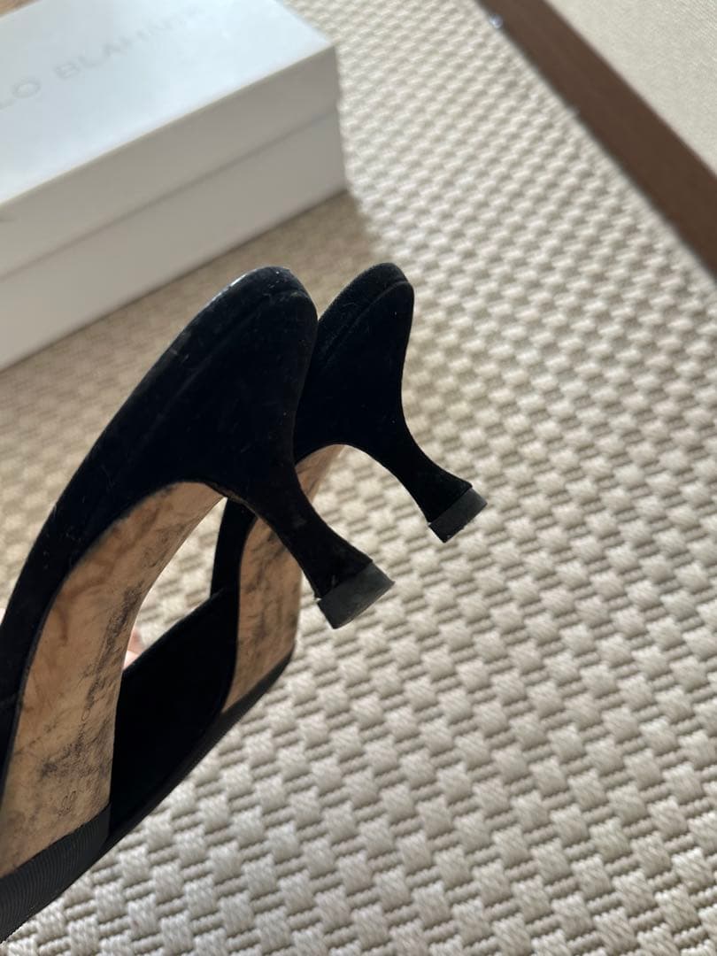 Manolo Blahnik ブラックミュール