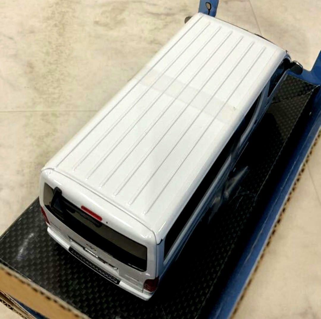 1/24 200系 HIACE SUPER GL 2004年式 白　　8/14