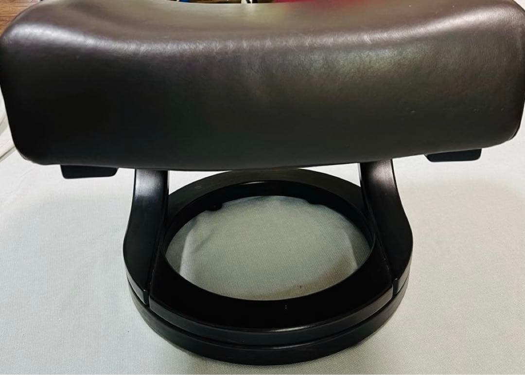 IDC大塚家具Himollaヒモラ　オットマン