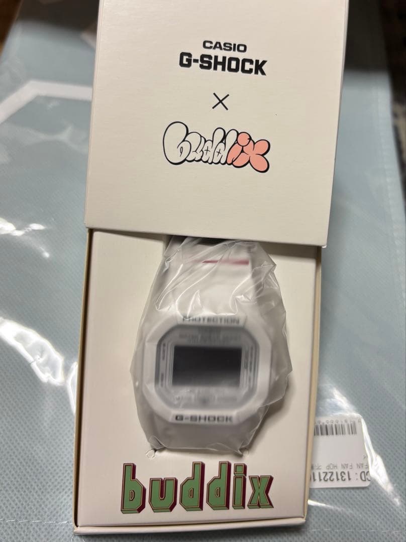 CASIO G-SHOCK x buddix DW-5600 ホワイト