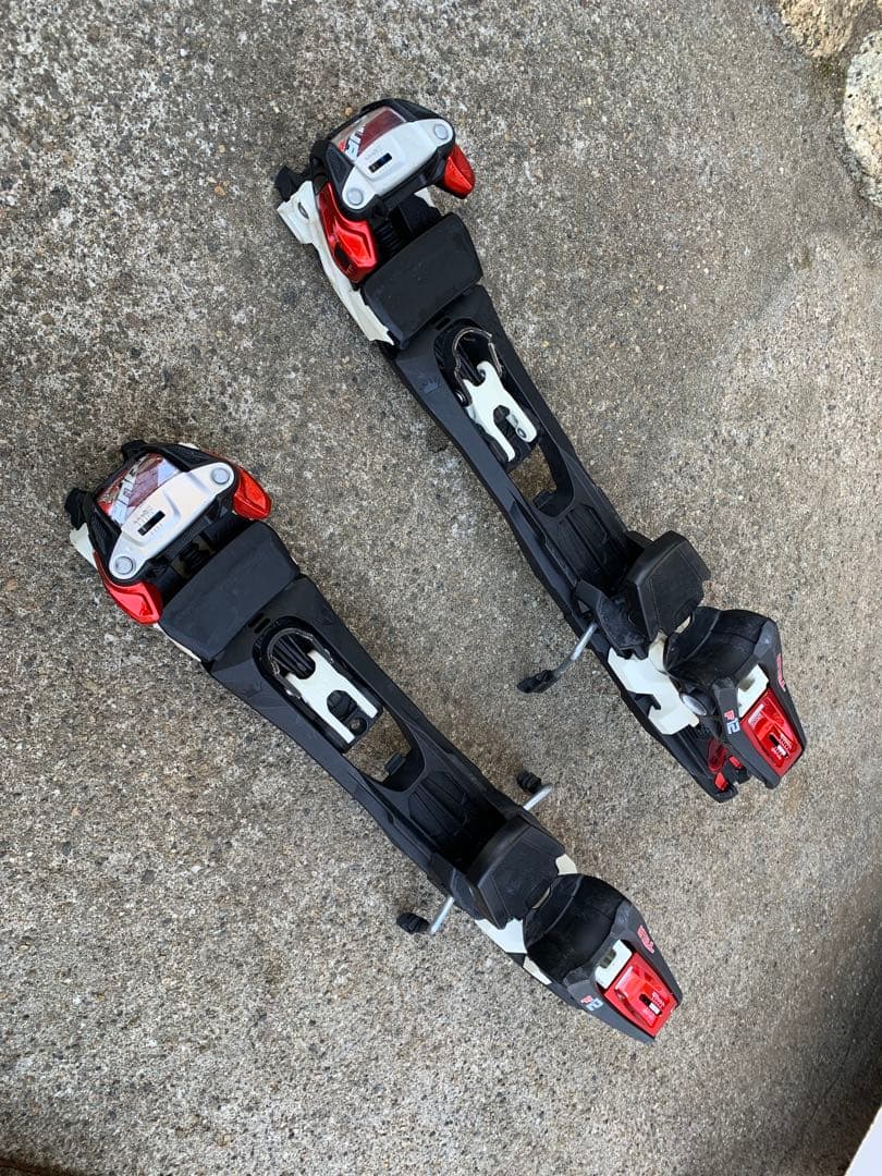バックカントリー スキー ビンディング