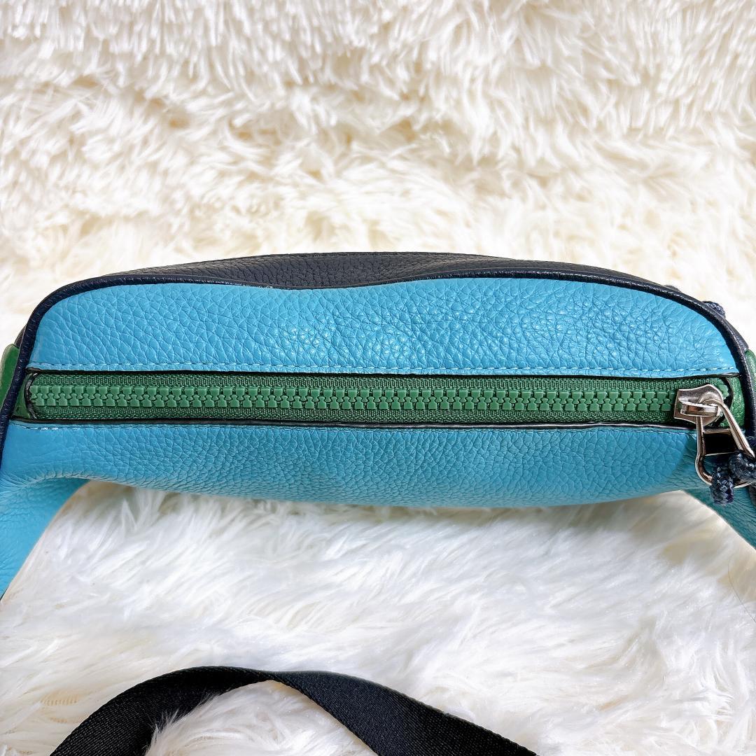 【極美品】コーチ COACH ボディバッグ ディズニーコラボ レザー