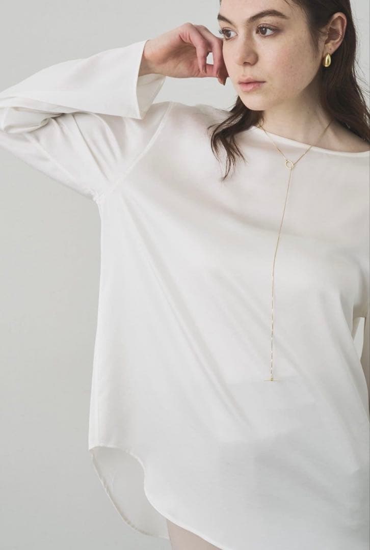 新品未使用タグ付きDrawing Numbersサテンボートブラウス 人気定番