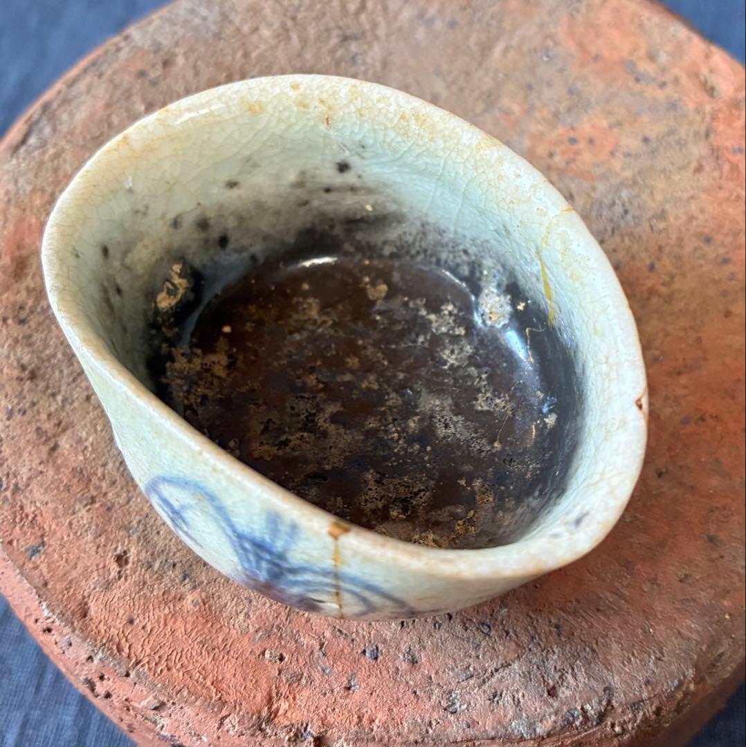 初期伊万里　蘭文ぐい呑み　江戸時代初期　出土