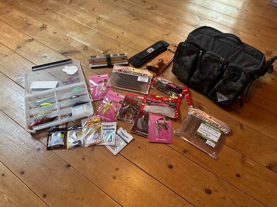 コロンビア のバイパーリッジPFG(伊藤巧コラボモデル)＋ルアー＋用品