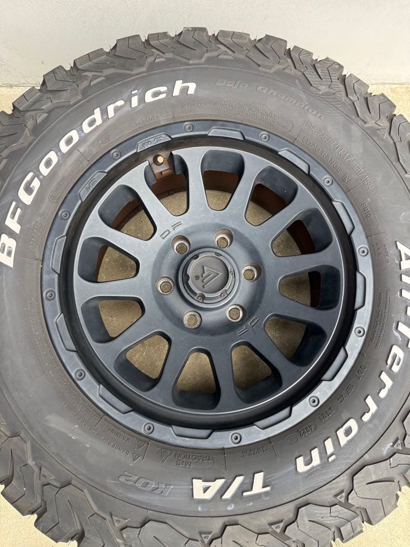 デルタフォース オーバル ＢＦグッドリッチ KO2 275 70 17 4本