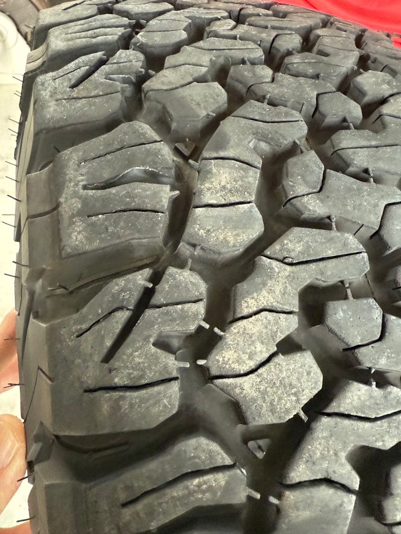 デルタフォース オーバル ＢＦグッドリッチ KO2 275 70 17 4本