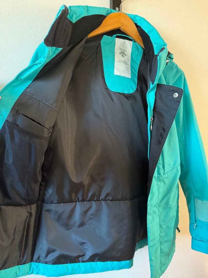 超美品☆デサント☆ターコイズ スキーウェア フード付き