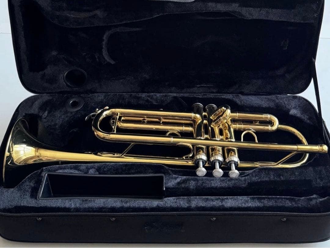 お値打ち！【美品】SELVA トランペット　ゴールド