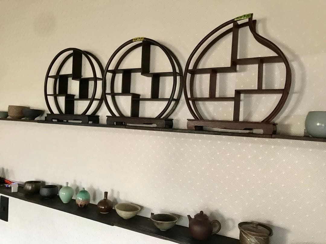 アンティークな飾り棚3点セット、茶器、お猪口、ぐい呑、一輪挿