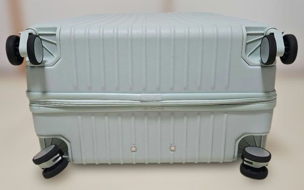 キャリーバッグ　Lサイズ　グリーングレー 大容量 静音 超軽量