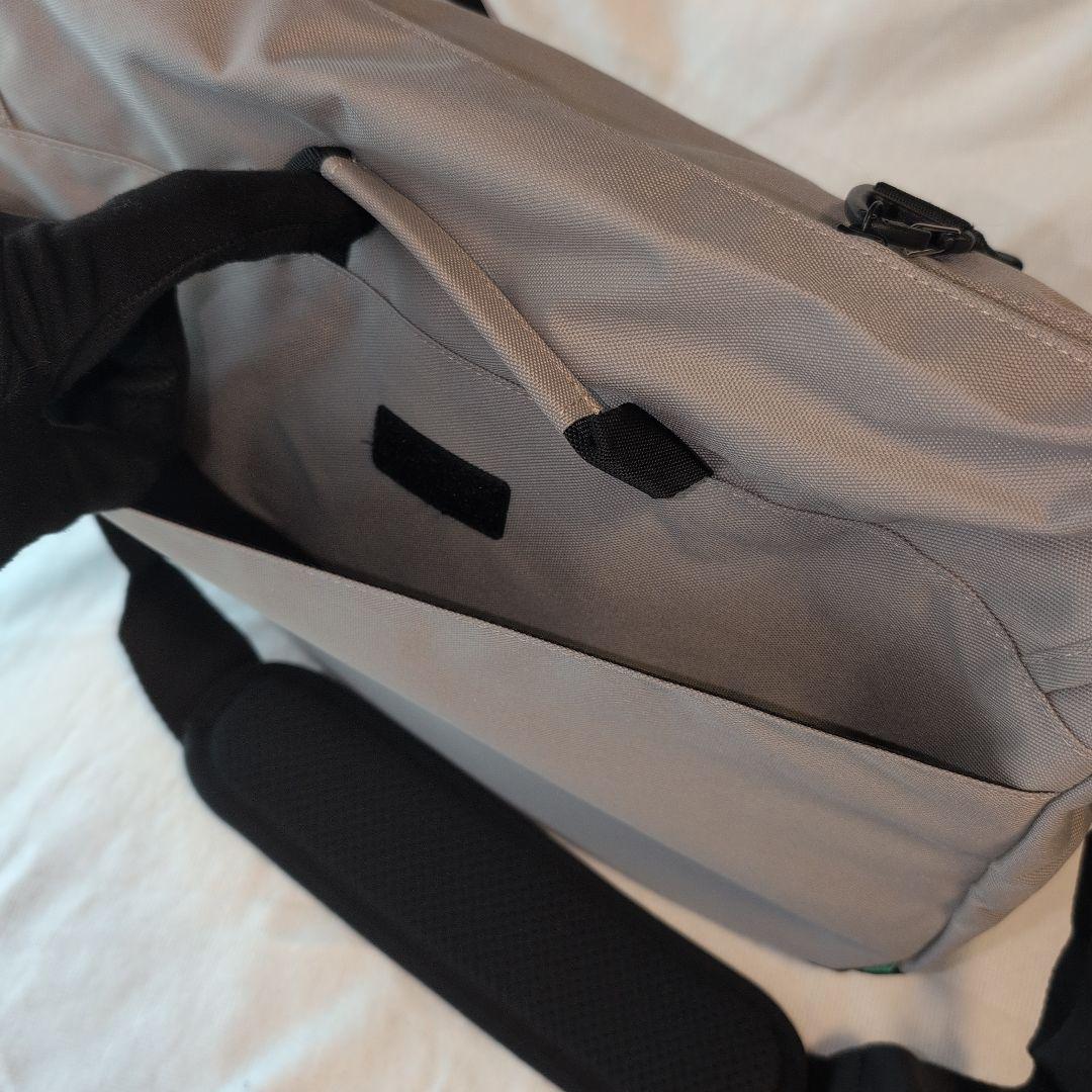 新品 ノースフェイス / ホワイトレーベル メッセンジャーバッグ L ベージュ