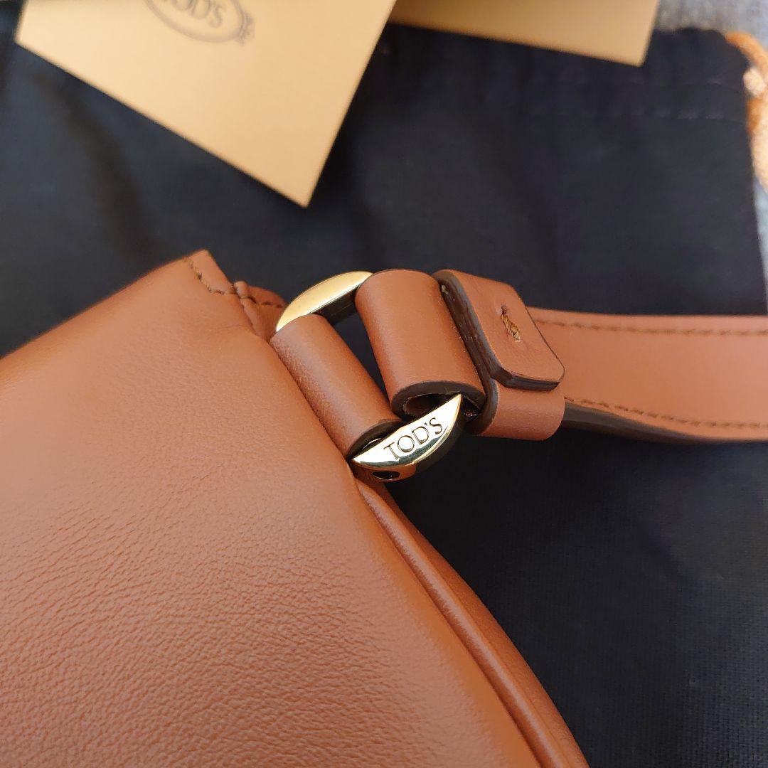 TOD'S タイムレス　クロスボディバッグ　キャメル