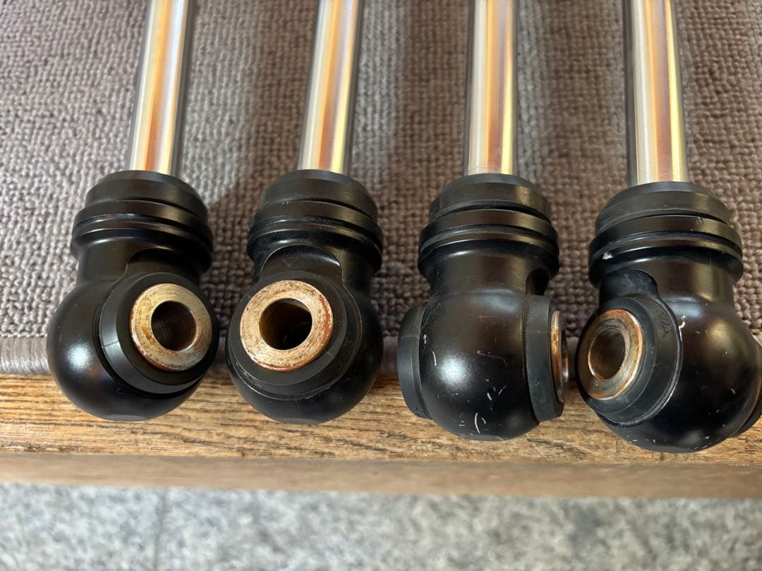 FOX2.0 ショックアブソーバー　ラングラーjl用　2〜3インチアップ用