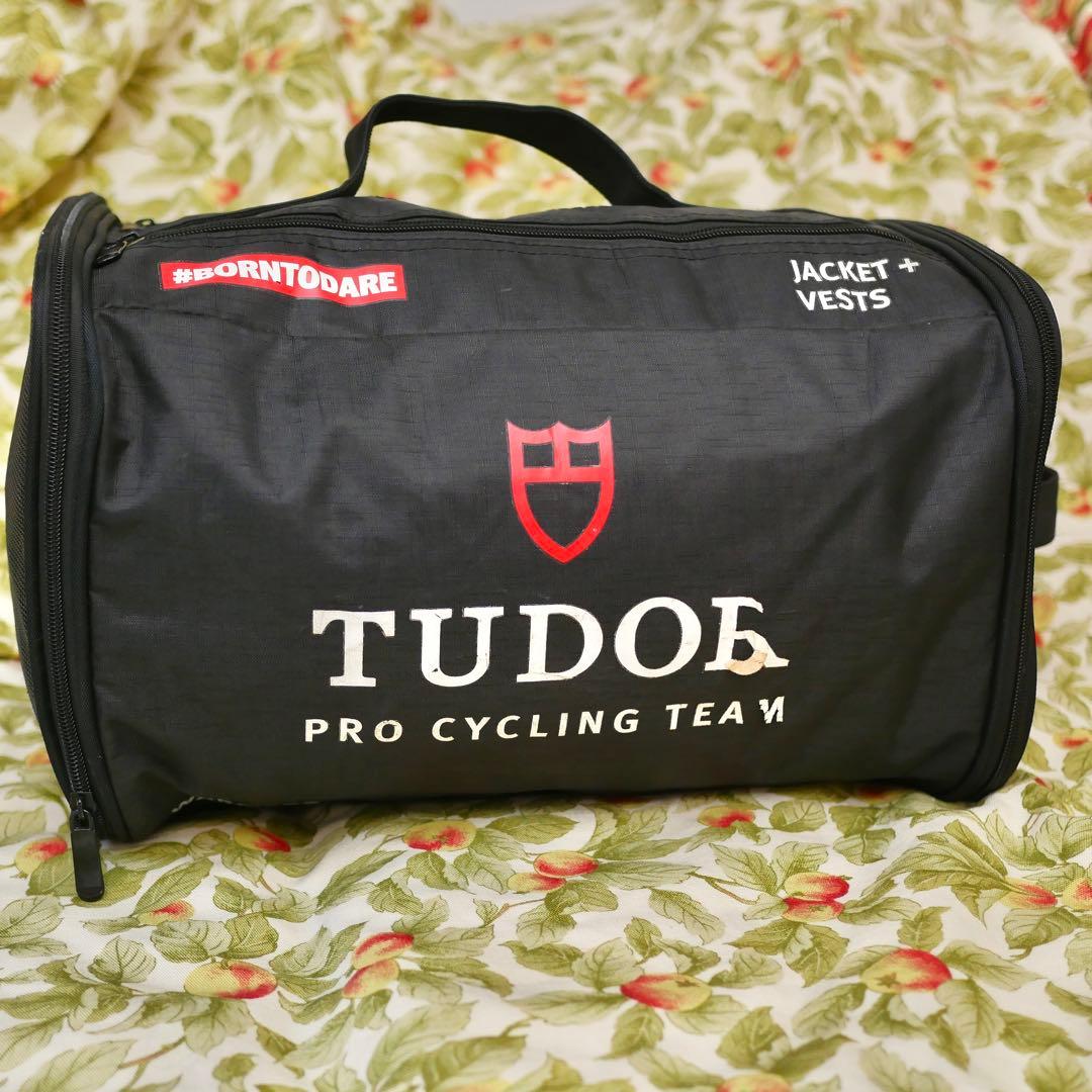選手支給品 Tudor プロサイクリングチーム 非売品 レースレインバッグ