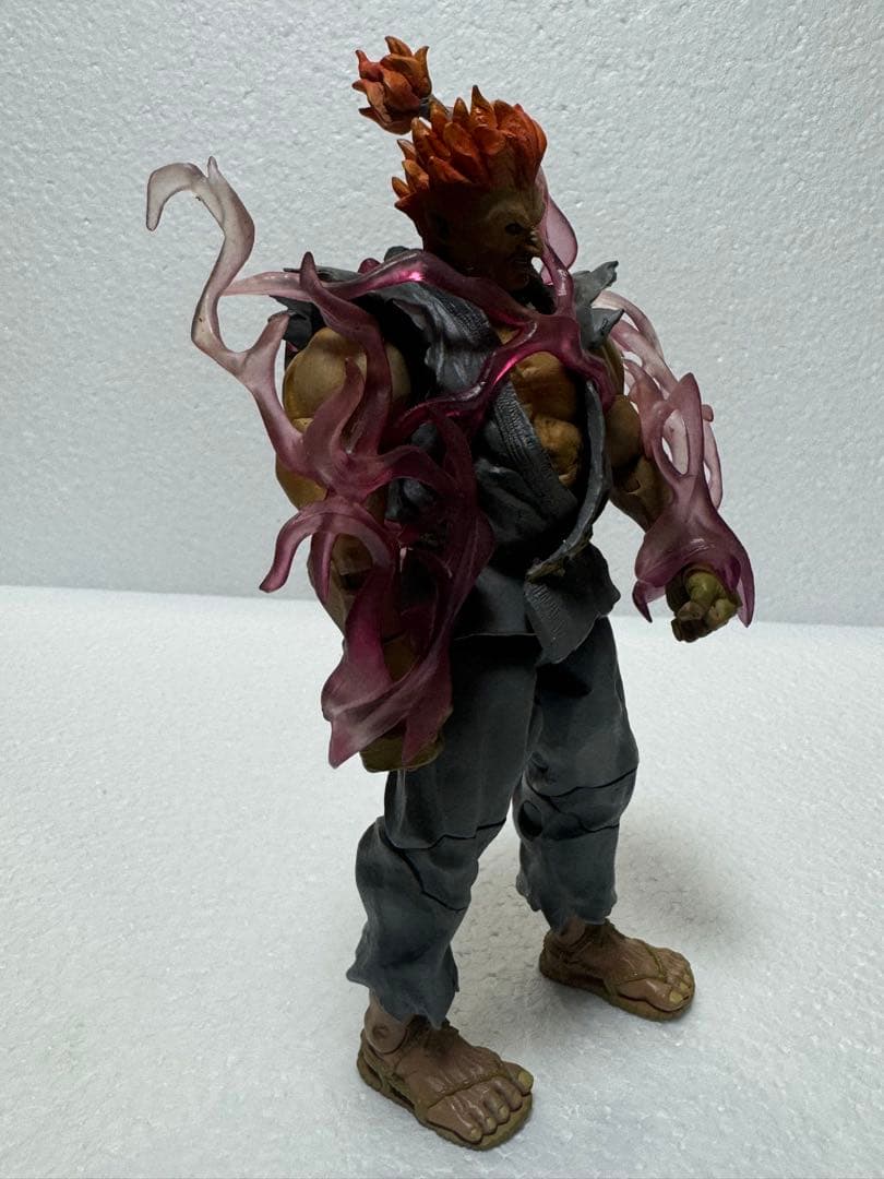 ストリートファイター　豪鬼　フィギュア