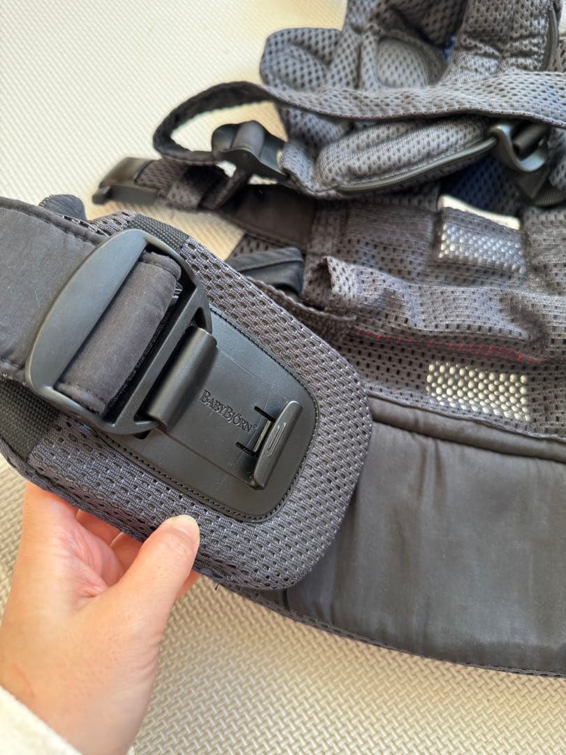 【超美品】BABYBJÖRN 抱っこ紐 グレー メッシュ