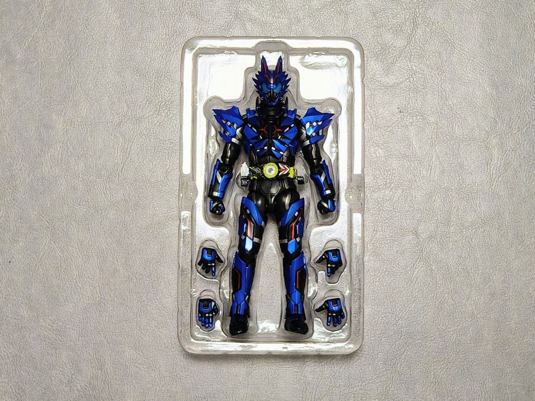 S.H.Figuarts 　フィギュアーツ　仮面ライダーバルカン　ローンウルフ