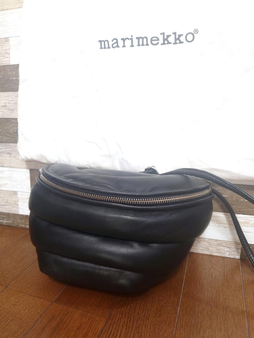 マリメッコ marimekko ショルダーバッグ レザー T25012801