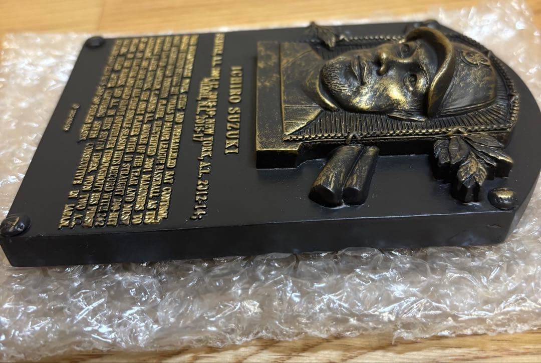 ⭐️期間限定価格⭐️【激レア】イチロー　記念プラーク 殿堂入り盾➕toppsカード