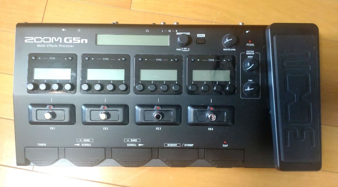 ZOOM マルチエフェクター G5n ※専用ケース付き〈目立った傷・汚れなし〉