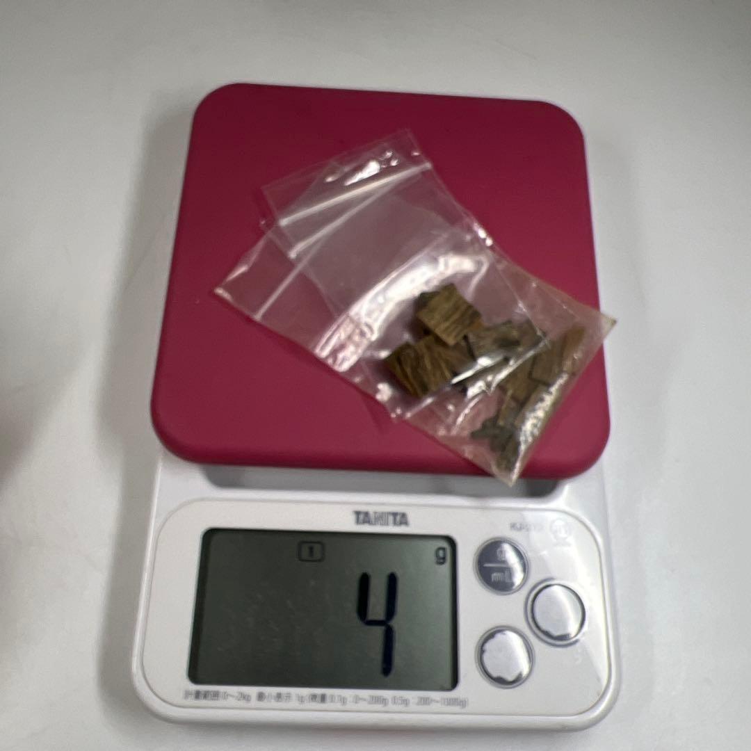 沈香　香木　袋、木箱付　ビニール袋込4g 東Y7-0604①