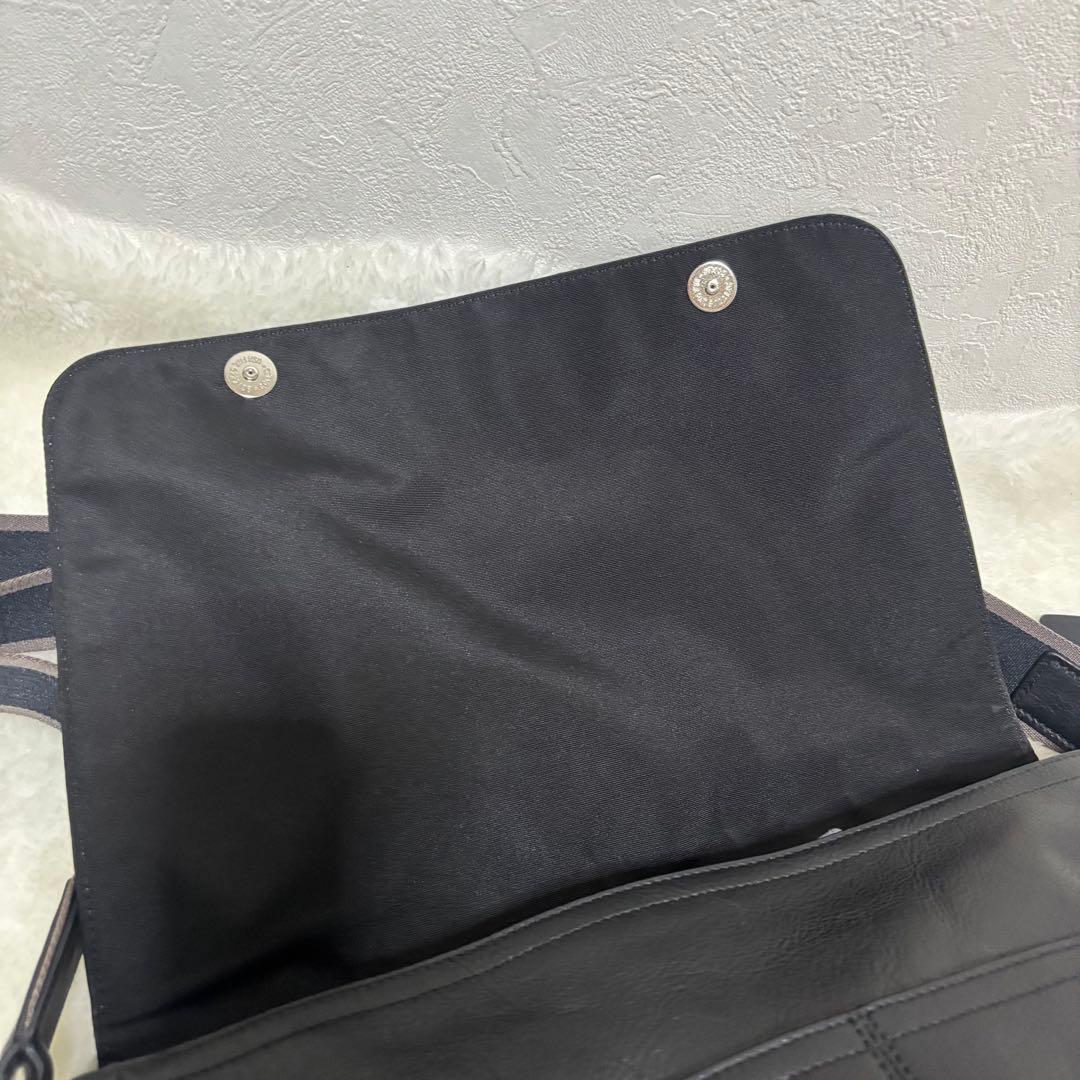 希少 コーチ ショルダーバッグ ヘリテージ ウェブレザー メッセンジャー シボ革