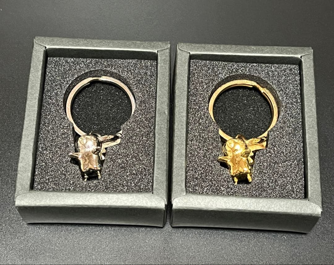 【希少・非売品】金銀メッキ ピカチュウ キーホルダーセット