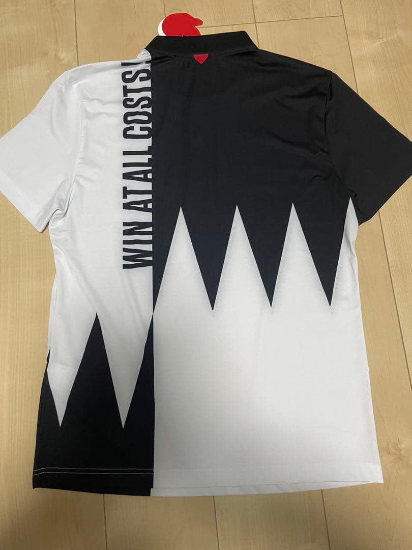 新品未使用　WAAC ポロシャツ 黒白 ジグザグデザイン　サイズS