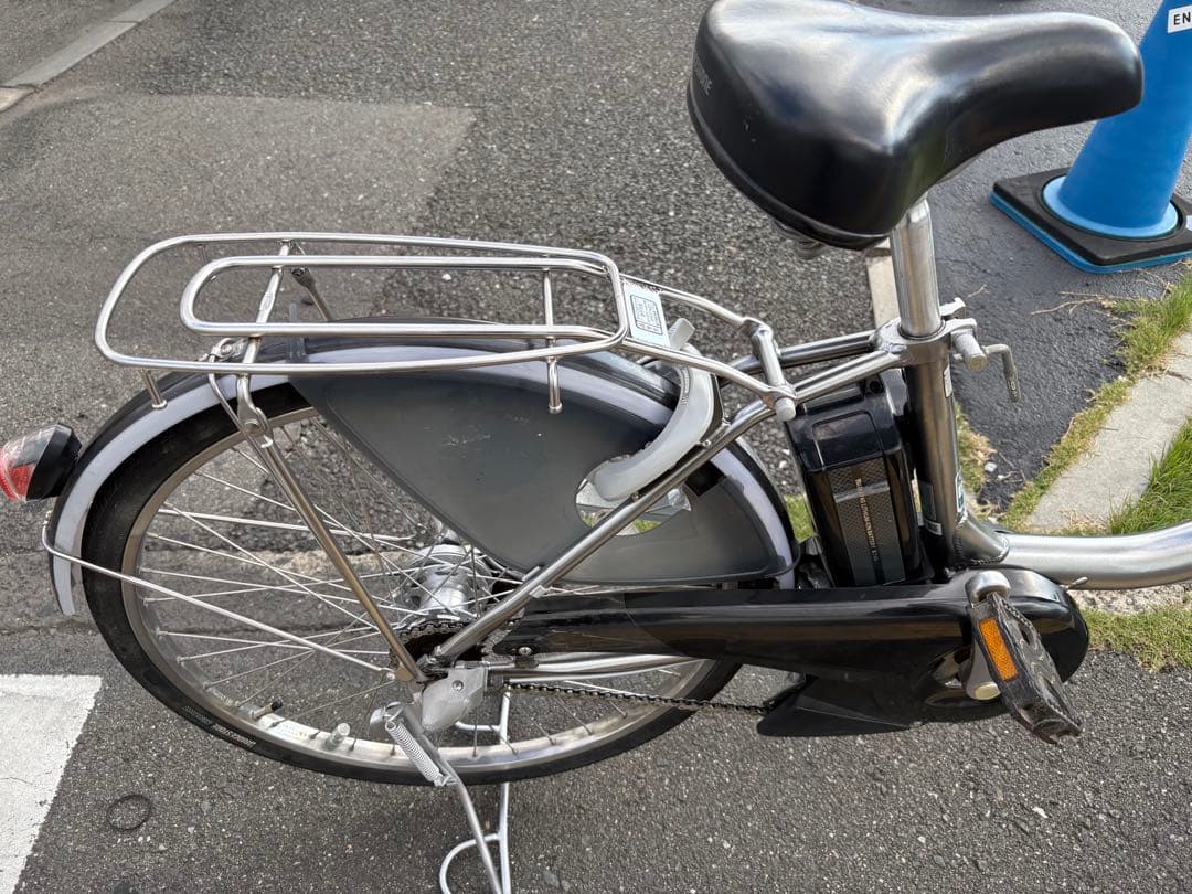 中古24インチブリヂストン電動アシスト自転車　8.7Ah 大阪　012番