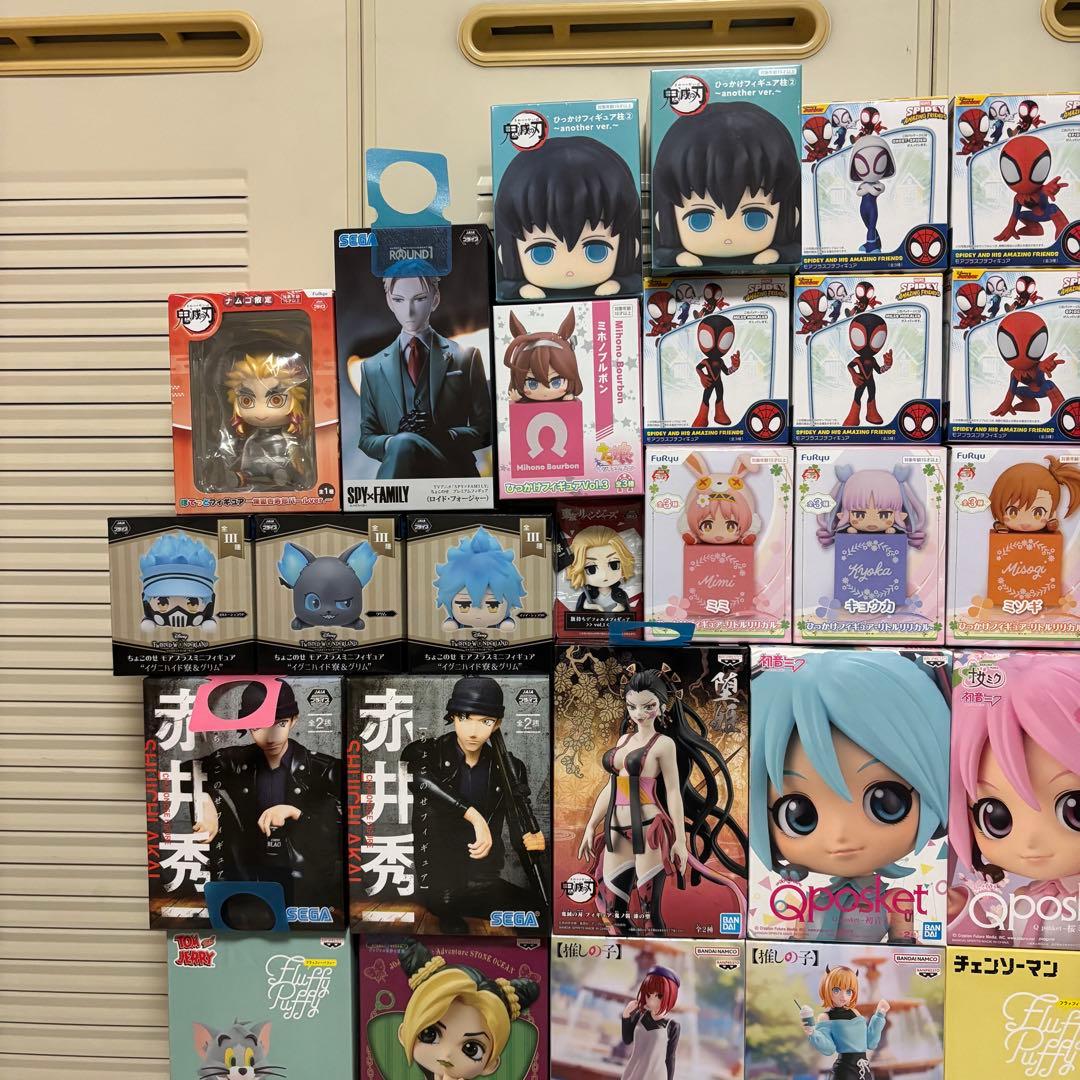 フィギュア 42点セット チェンソーマン、鬼滅の刃、初音ミク、NARUTO など